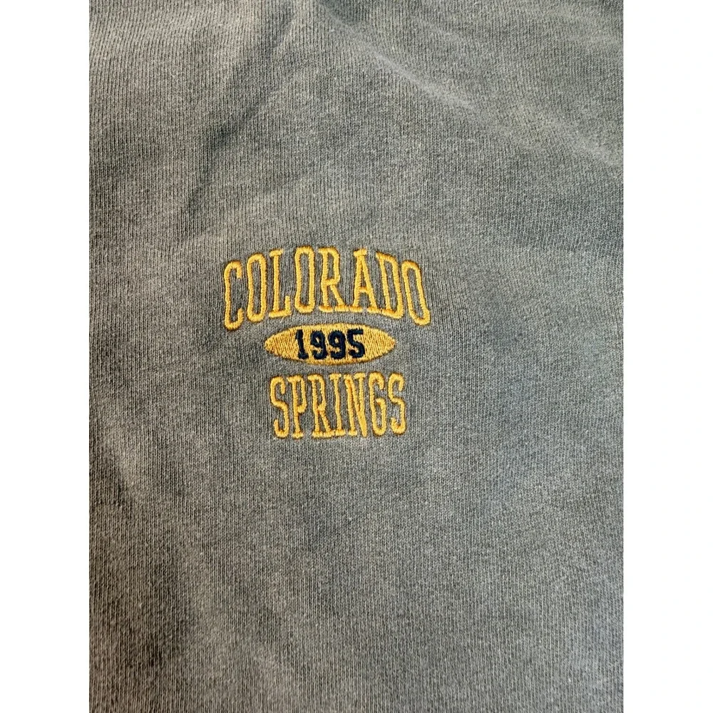 Bershka Colorado Springs 1995 Sweatshirt Green Faded Cropped Crewneck Pullover S